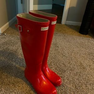 Red hunter boots size 8